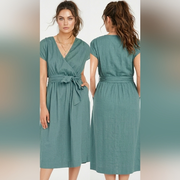 Universal Thread Dresses & Skirts - Nwt Universal Thread Dress Teal Wrap Top Full Skirt V Neck Textured